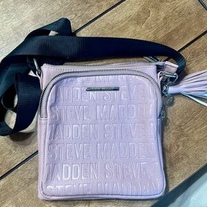 Steve Madden Light Pink Tassel Keychain